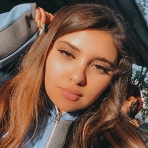 Meet your Posher, Yasmine